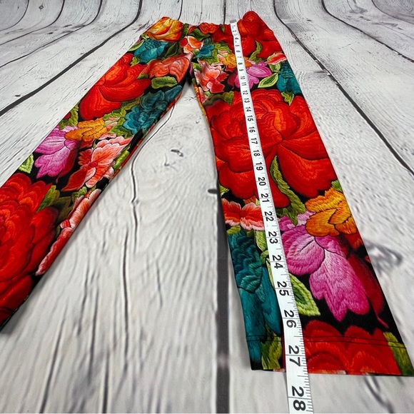 GOLDSHEEP CLOTHING floral embroidery print athletic yoga crop leggings, size S - Picture 11 of 11